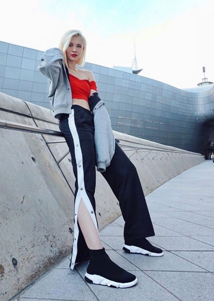 Chit Chat with Farina Behm