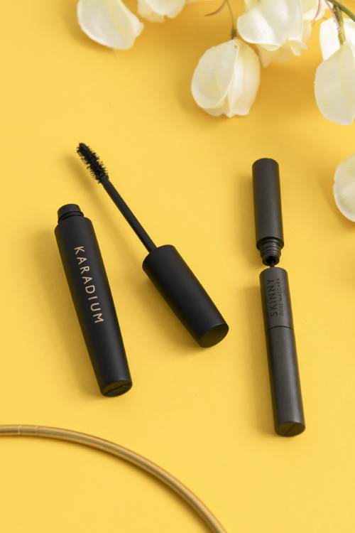 KARADIUM vs. A’PIEU – the Ultimate Lash-Off