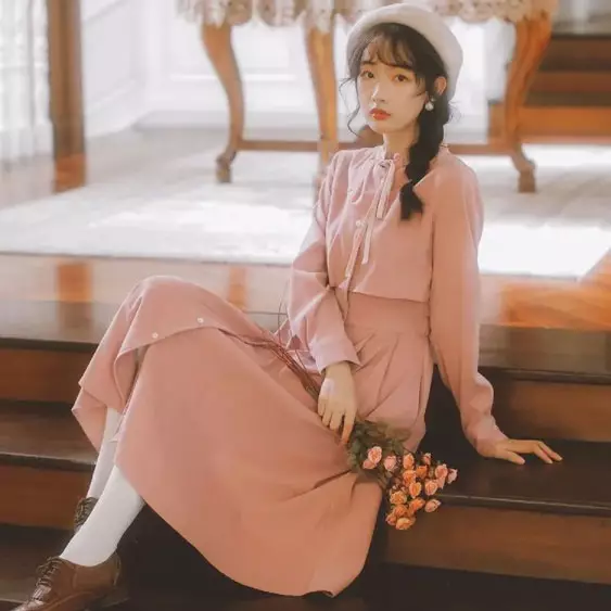 it's okay to not be okay pink dress Discover 12 Hye ji and seo ye ji cute ideas