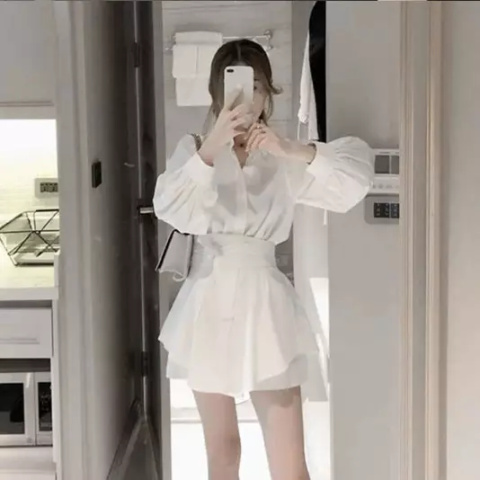 it's okay to not be okay pink dress Discover 12 Hye ji and seo ye ji cute ideas