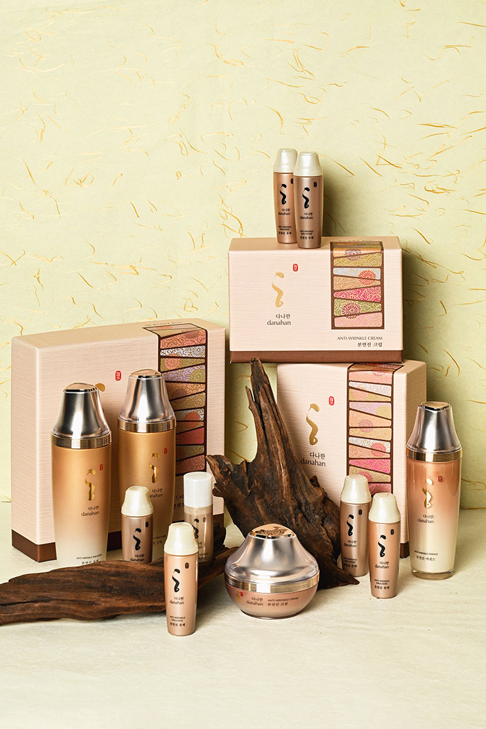 Age Gracefully with danahan’s Bon Yeon Jin Anti-Wrinkle Gift Sets